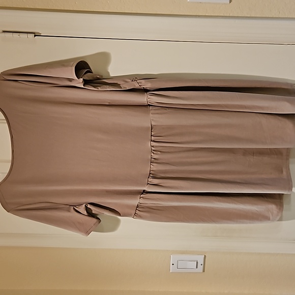 Zenana Taupe Blouse Size 1x - Picture 6 of 9